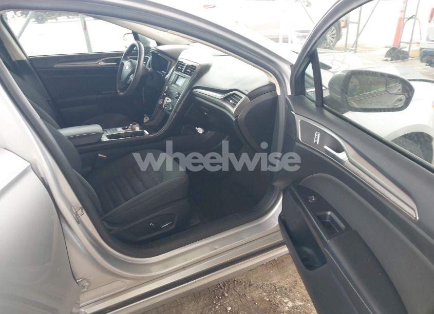 Photo 5 of 2017 Ford Fusion HYBRID SE (VIN 3FA6P0LU1HR384862)