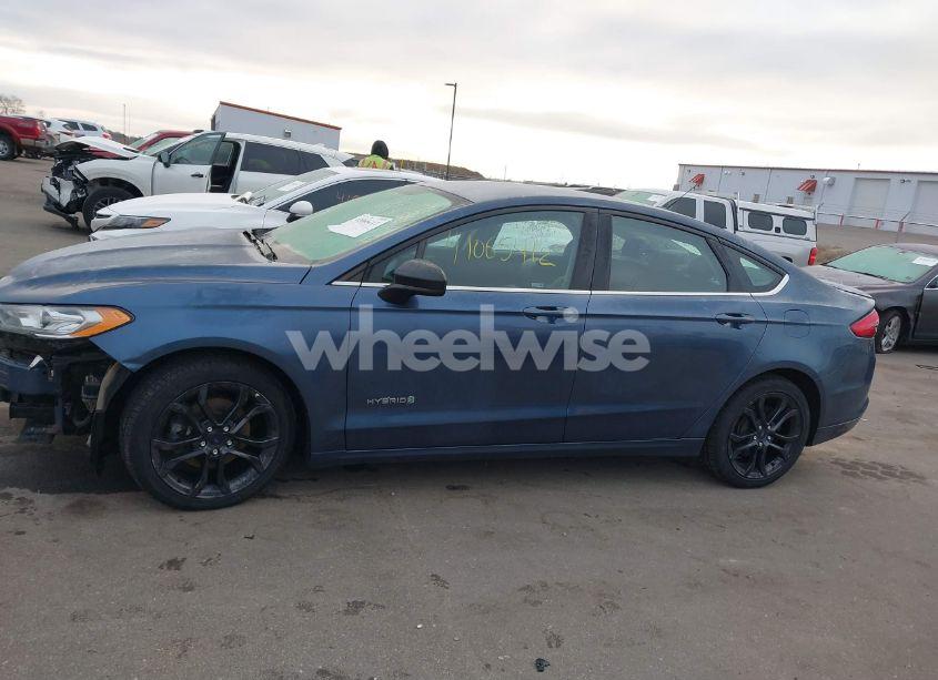 Photo 15 of 2018 Ford Fusion HYBRID SE (VIN 3FA6P0LU1JR102418)