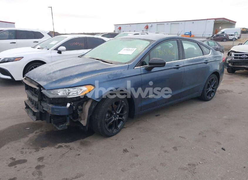 Photo 2 of 2018 Ford Fusion HYBRID SE (VIN 3FA6P0LU1JR102418)