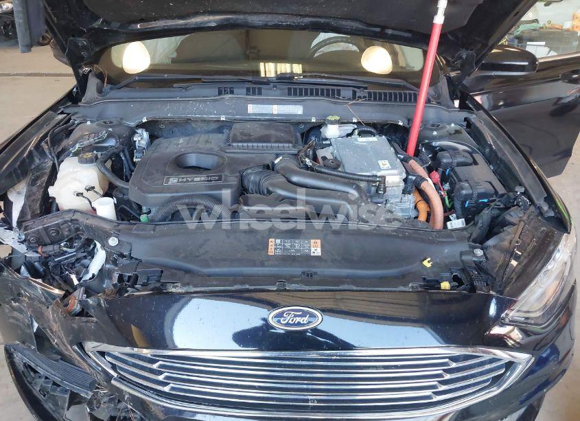 Photo 10 of 2018 Ford Fusion HYBRID SE (VIN 3FA6P0LU1JR137718)