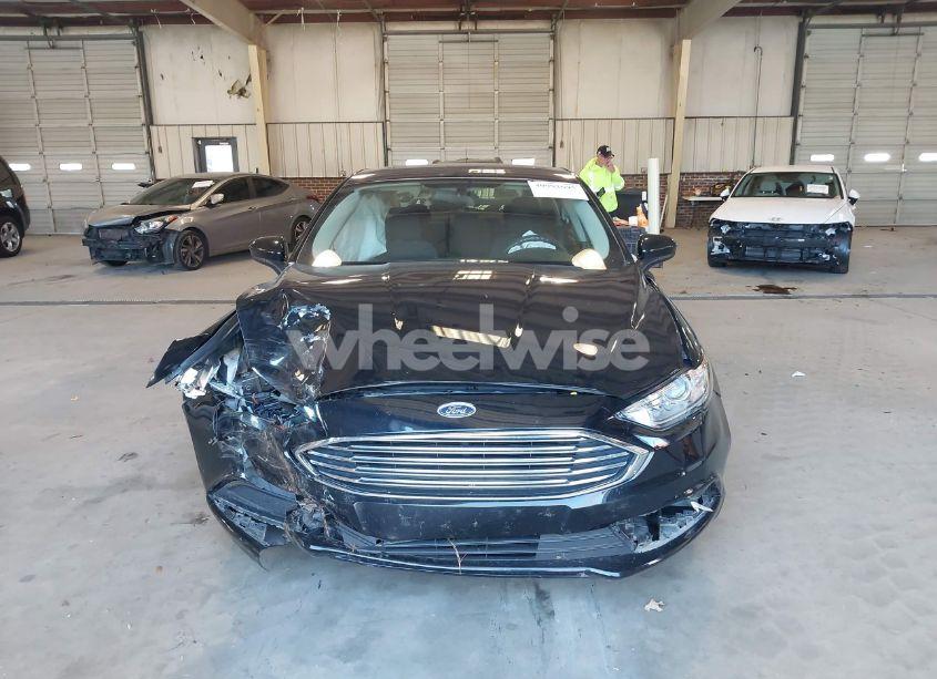 Photo 12 of 2018 Ford Fusion HYBRID SE (VIN 3FA6P0LU1JR137718)