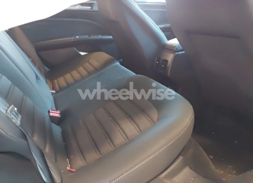 Photo 8 of 2018 Ford Fusion HYBRID SE (VIN 3FA6P0LU1JR137718)