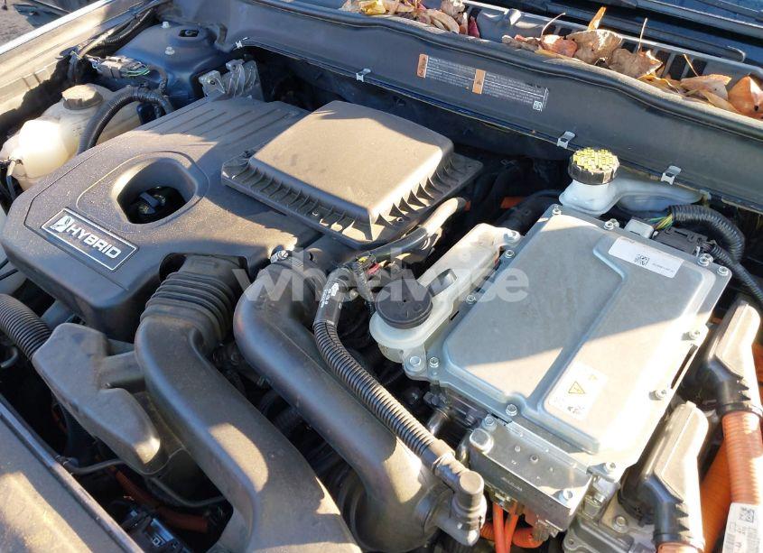 Photo 10 of 2018 Ford Fusion HYBRID SE (VIN 3FA6P0LU1JR138805)