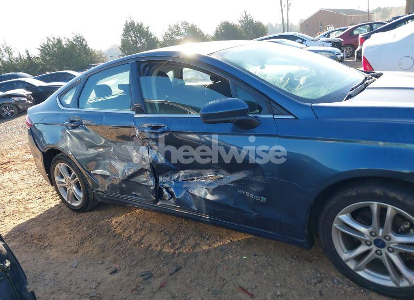 Photo 13 of 2018 Ford Fusion HYBRID SE (VIN 3FA6P0LU1JR138805)