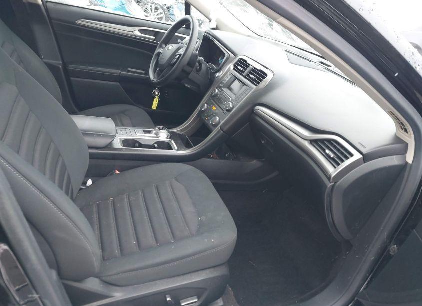 Photo 5 of 2018 Ford Fusion HYBRID SE (VIN 3FA6P0LU1JR138903)