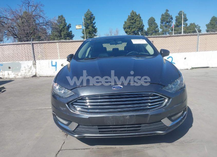 Photo 12 of 2018 Ford Fusion HYBRID SE (VIN 3FA6P0LU1JR162070)