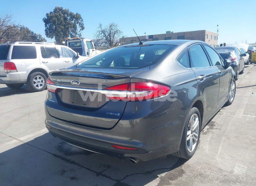 Photo 4 of 2018 Ford Fusion HYBRID SE (VIN 3FA6P0LU1JR162070)