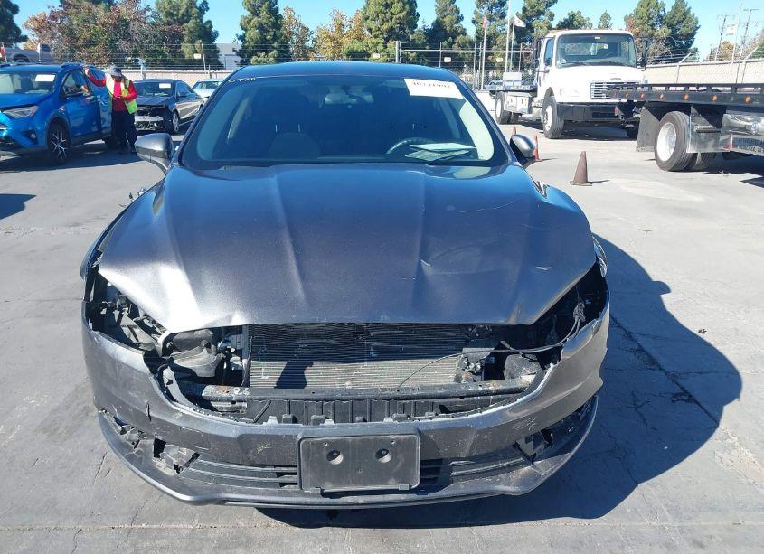 Photo 13 of 2018 Ford Fusion HYBRID SE (VIN 3FA6P0LU1JR163221)