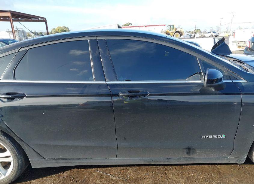 Photo 13 of 2018 Ford Fusion HYBRID SE (VIN 3FA6P0LU1JR173215)