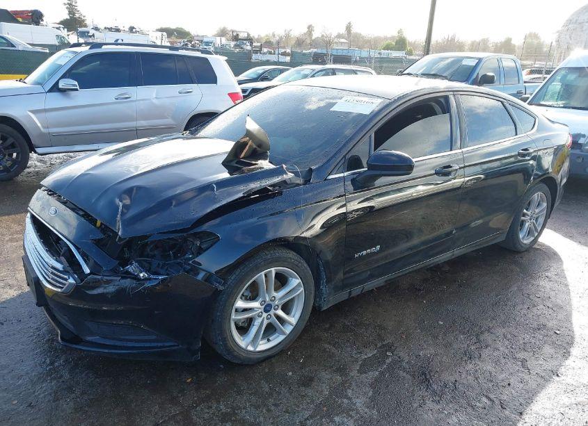 Photo 2 of 2018 Ford Fusion HYBRID SE (VIN 3FA6P0LU1JR173215)