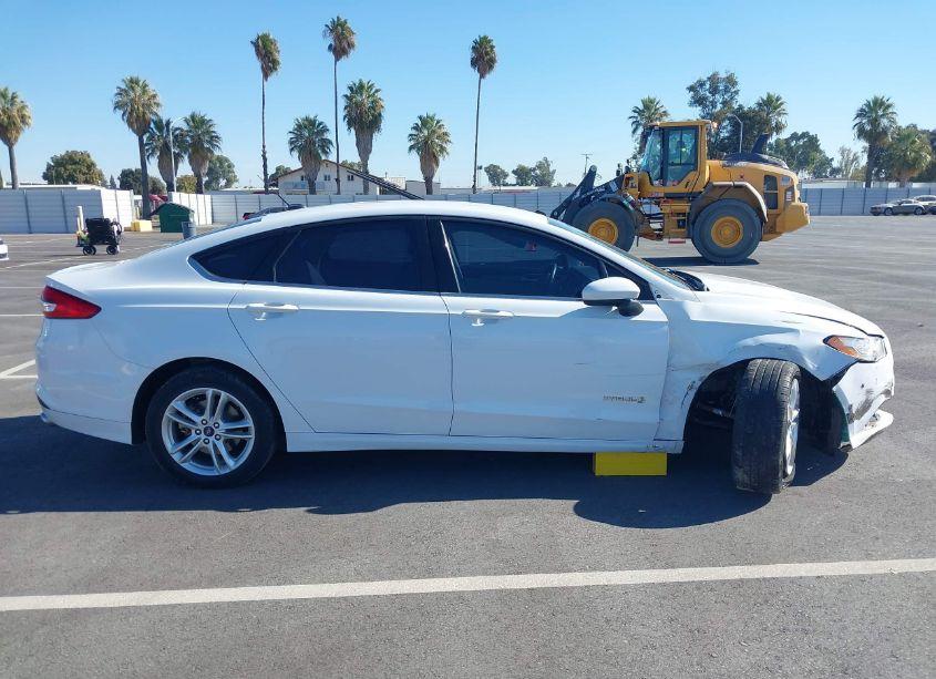 Photo 13 of 2018 Ford Fusion HYBRID SE (VIN 3FA6P0LU1JR262427)