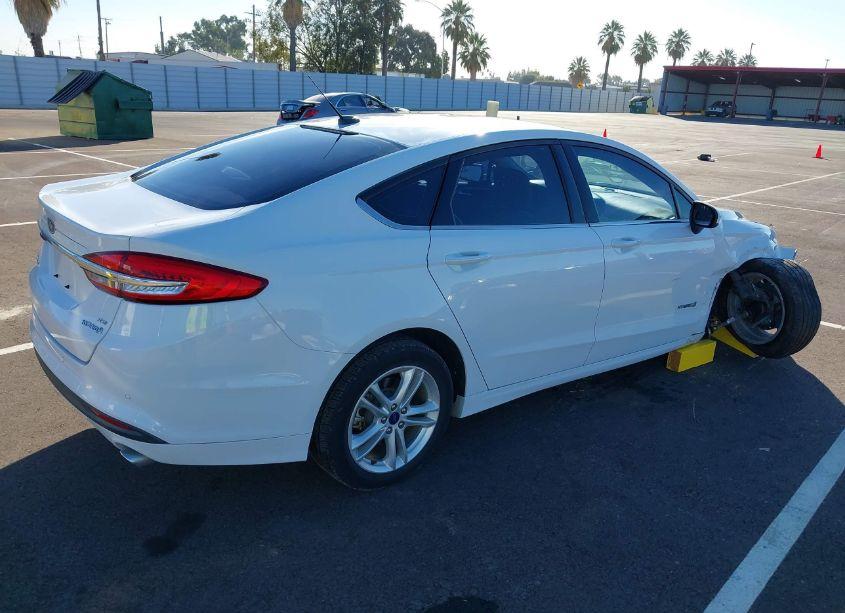Photo 4 of 2018 Ford Fusion HYBRID SE (VIN 3FA6P0LU1JR262427)