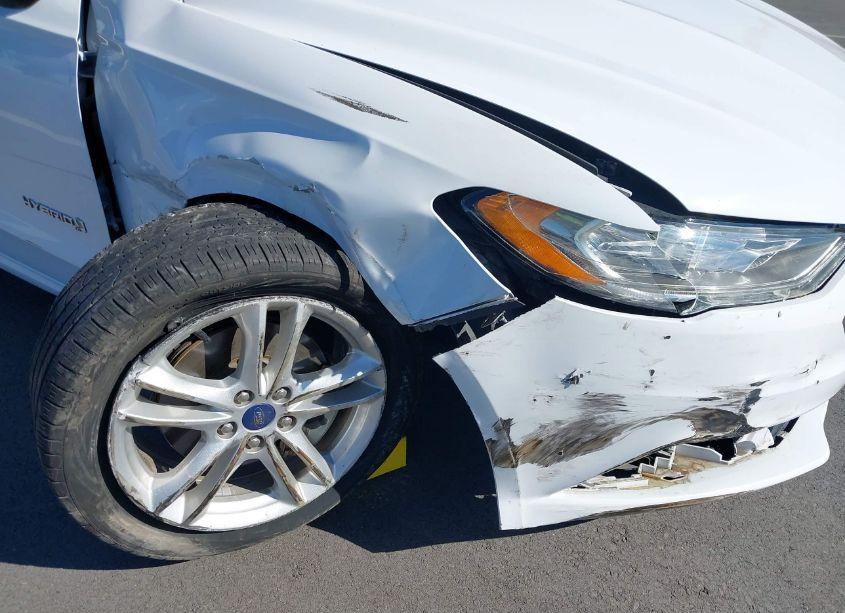 Photo 6 of 2018 Ford Fusion HYBRID SE (VIN 3FA6P0LU1JR262427)