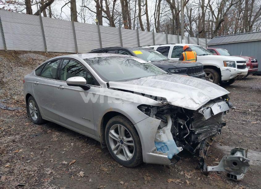 2018 Ford Fusion HYBRID SE (VIN 3FA6P0LU1JR266123) main photo