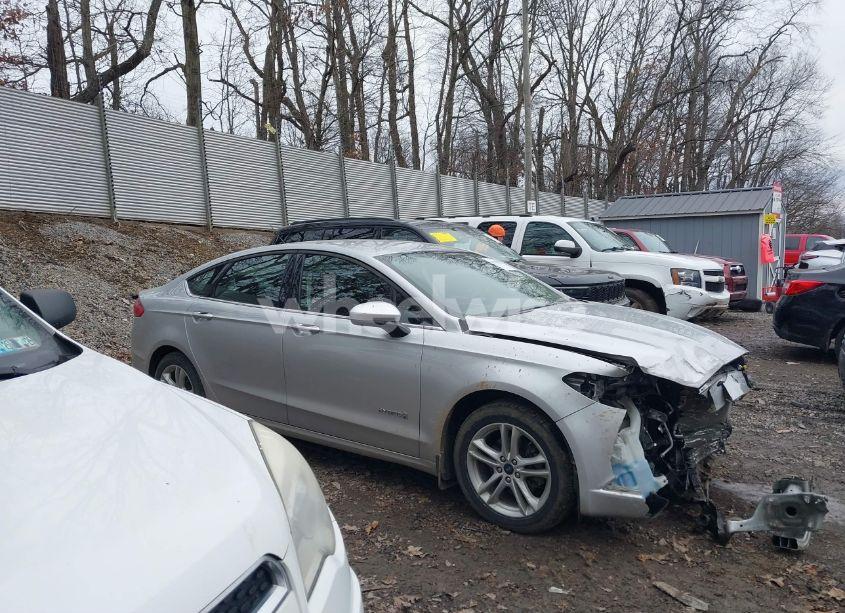 Photo 14 of 2018 Ford Fusion HYBRID SE (VIN 3FA6P0LU1JR266123)