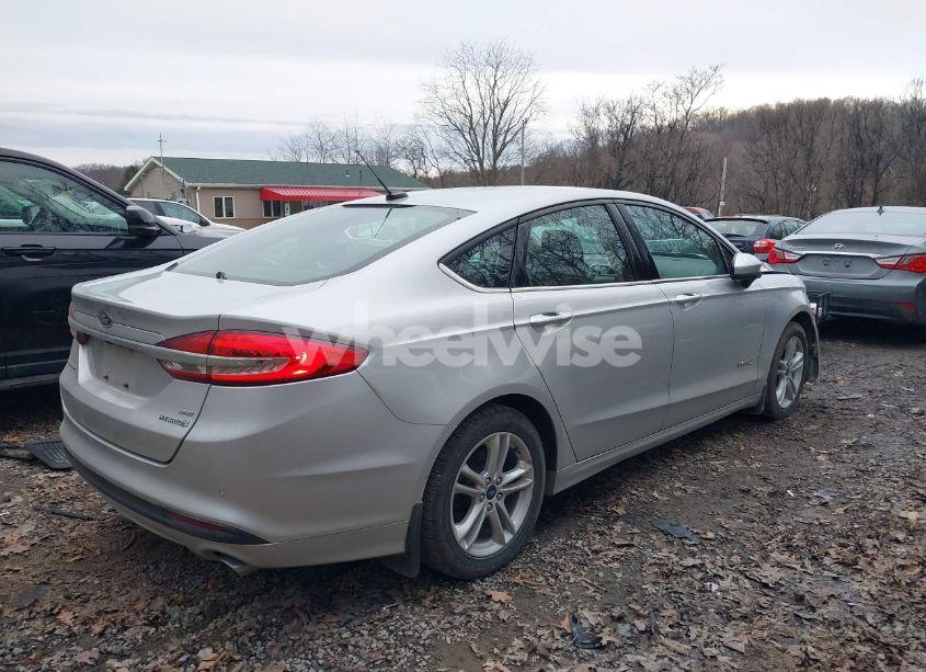 Photo 4 of 2018 Ford Fusion HYBRID SE (VIN 3FA6P0LU1JR266123)