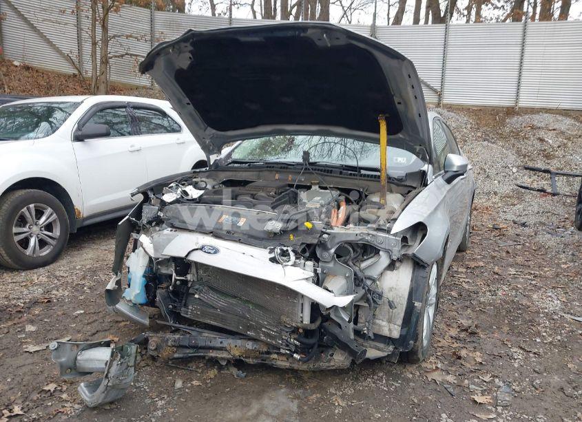 Photo 6 of 2018 Ford Fusion HYBRID SE (VIN 3FA6P0LU1JR266123)