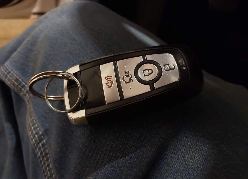 Photo 11 of 2018 Ford Fusion HYBRID SE (VIN 3FA6P0LU1JR285044)