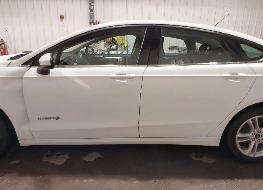 Photo 15 of 2018 Ford Fusion HYBRID SE (VIN 3FA6P0LU1JR285044)