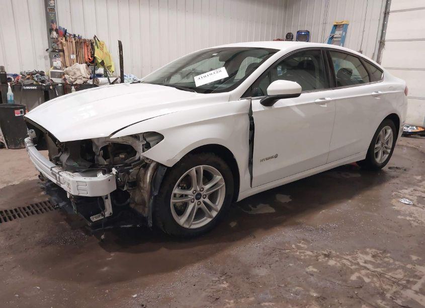 Photo 2 of 2018 Ford Fusion HYBRID SE (VIN 3FA6P0LU1JR285044)