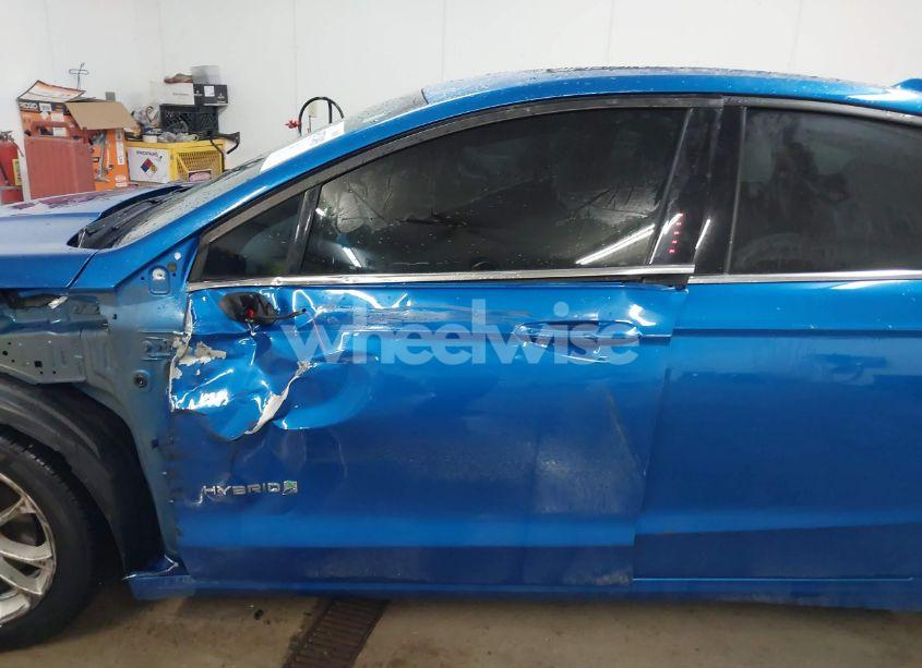 Photo 19 of 2019 Ford Fusion HYBRID SE (VIN 3FA6P0LU1KR102727)