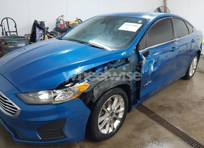 Photo 6 of 2019 Ford Fusion HYBRID SE (VIN 3FA6P0LU1KR102727)