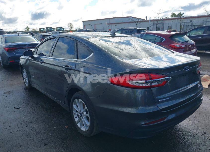 Photo 3 of 2019 Ford Fusion HYBRID SE (VIN 3FA6P0LU1KR112917)