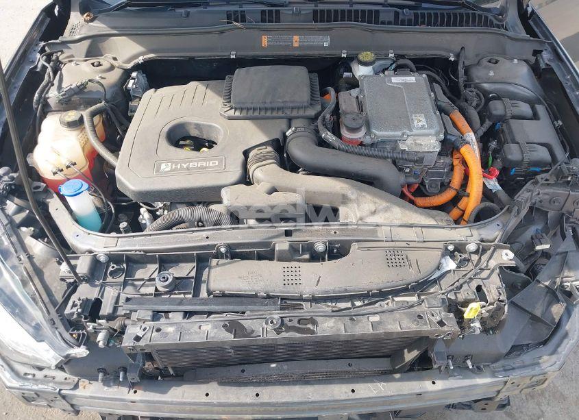 Photo 10 of 2019 Ford Fusion HYBRID SE (VIN 3FA6P0LU1KR271565)