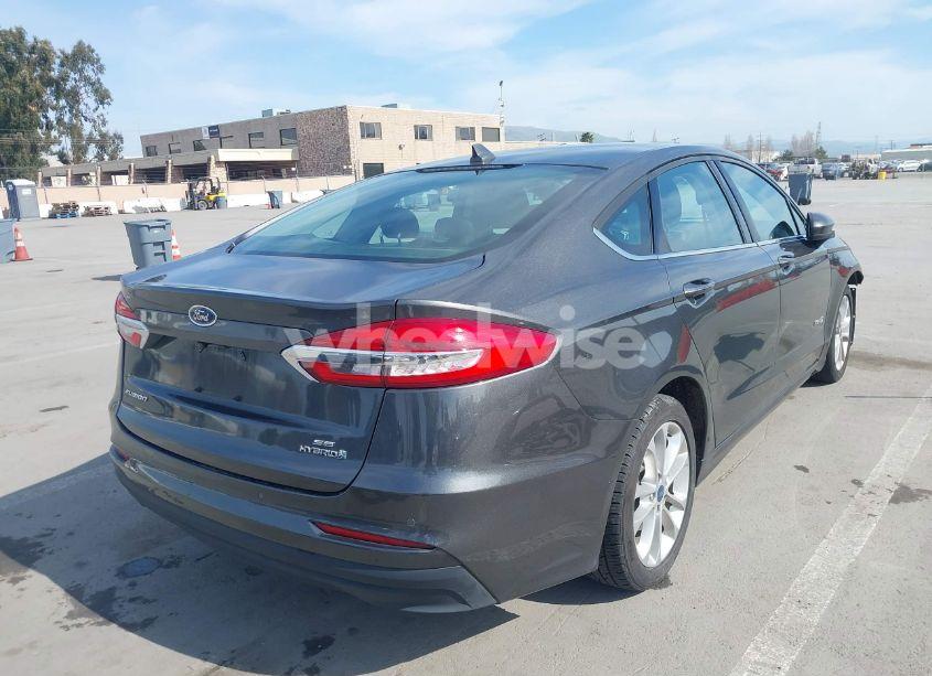 Photo 4 of 2019 Ford Fusion HYBRID SE (VIN 3FA6P0LU1KR271565)