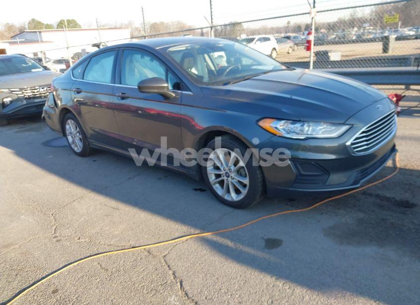2020 Ford Fusion HYBRID SE (VIN 3FA6P0LU1LR176764) main photo