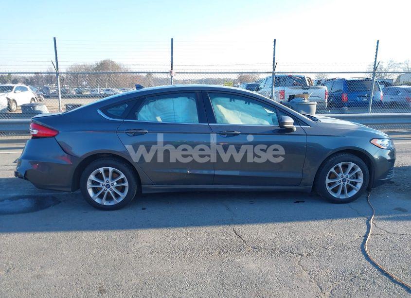 Photo 13 of 2020 Ford Fusion HYBRID SE (VIN 3FA6P0LU1LR176764)