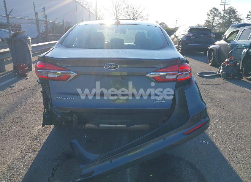 Photo 16 of 2020 Ford Fusion HYBRID SE (VIN 3FA6P0LU1LR176764)