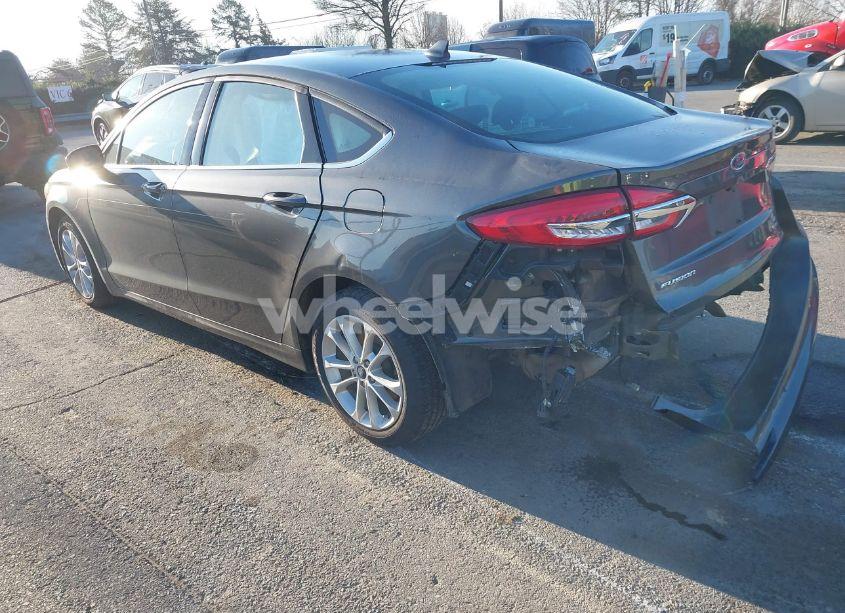 Photo 3 of 2020 Ford Fusion HYBRID SE (VIN 3FA6P0LU1LR176764)