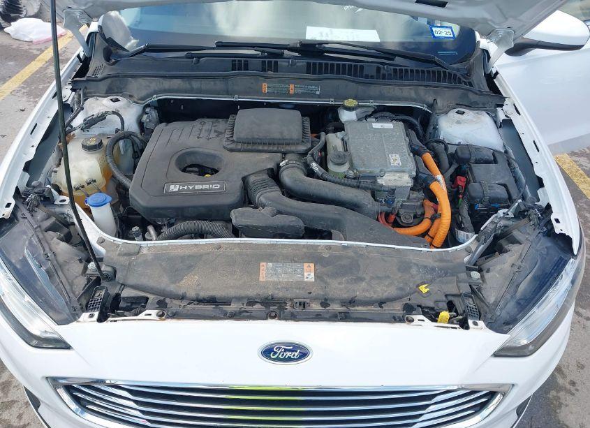 Photo 10 of 2020 Ford Fusion HYBRID SE (VIN 3FA6P0LU1LR237546)