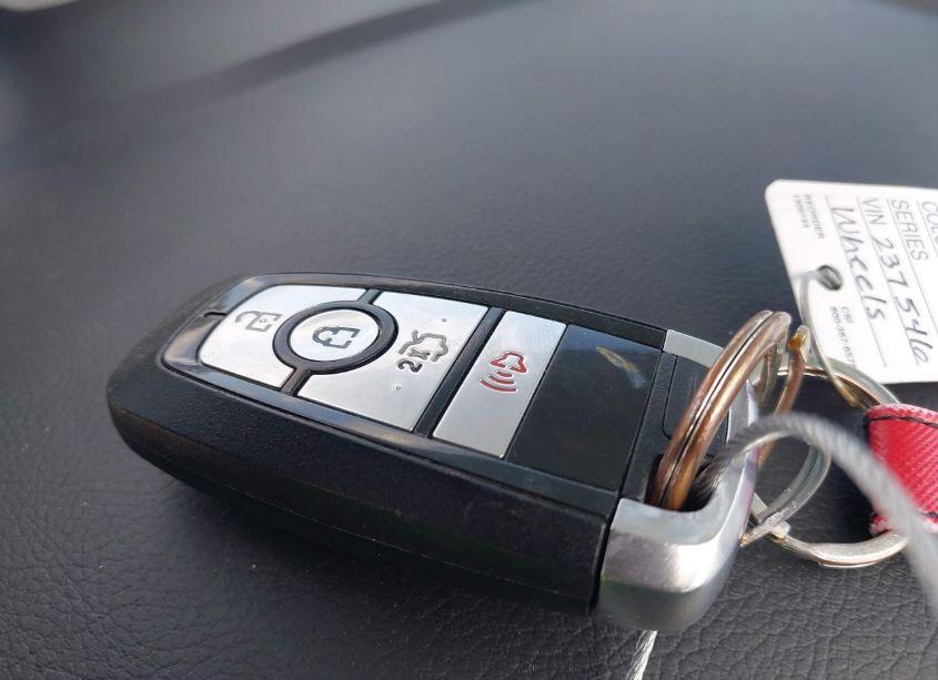 Photo 11 of 2020 Ford Fusion HYBRID SE (VIN 3FA6P0LU1LR237546)