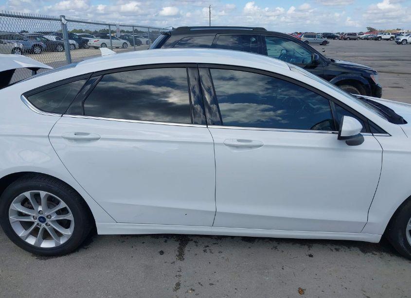 Photo 13 of 2020 Ford Fusion HYBRID SE (VIN 3FA6P0LU1LR237546)
