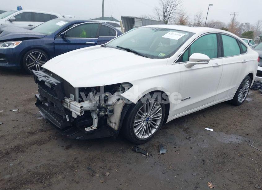 Photo 2 of 2014 Ford Fusion HYBRID SE (VIN 3FA6P0LU2ER107827)