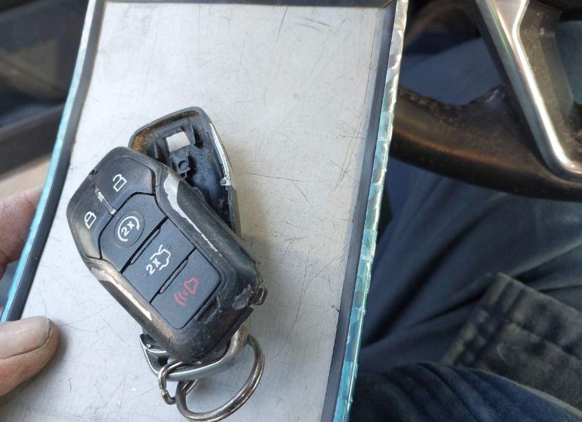 Photo 11 of 2014 Ford Fusion HYBRID SE (VIN 3FA6P0LU2ER136695)