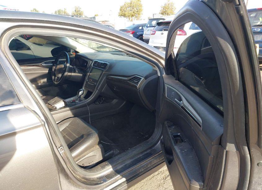 Photo 5 of 2014 Ford Fusion HYBRID SE (VIN 3FA6P0LU2ER136695)