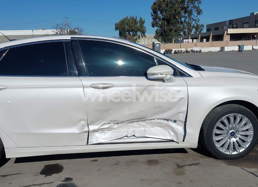 Photo 6 of 2014 Ford Fusion HYBRID SE (VIN 3FA6P0LU2ER170460)