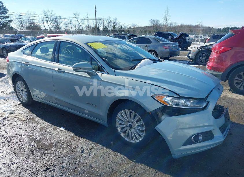 2014 Ford Fusion HYBRID SE (VIN 3FA6P0LU2ER182740) main photo