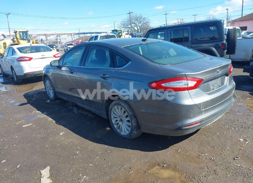 Photo 3 of 2014 Ford Fusion HYBRID SE (VIN 3FA6P0LU2ER242869)