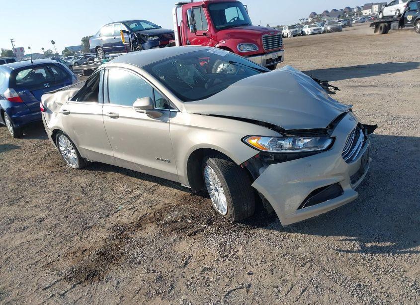 2015 Ford Fusion HYBRID SE (VIN 3FA6P0LU2FR163249) main photo