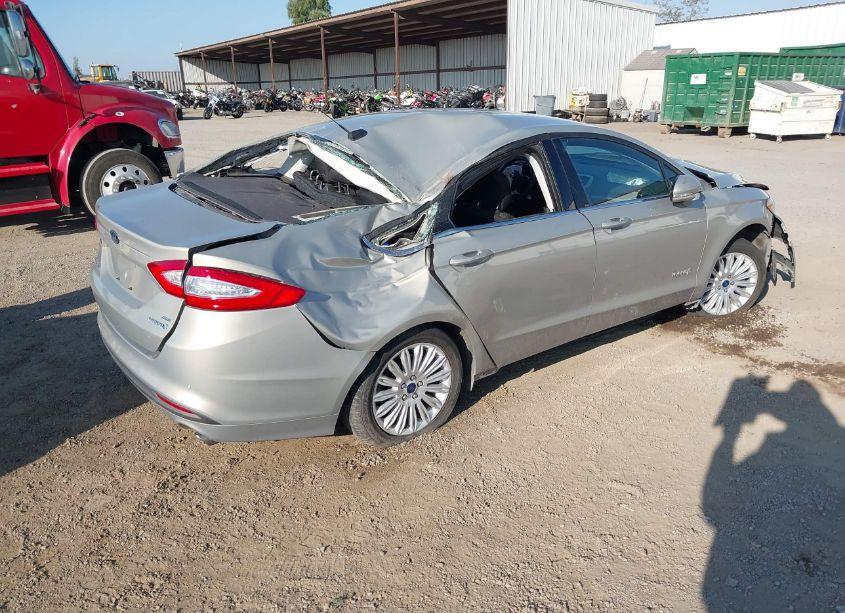 Photo 4 of 2015 Ford Fusion HYBRID SE (VIN 3FA6P0LU2FR163249)