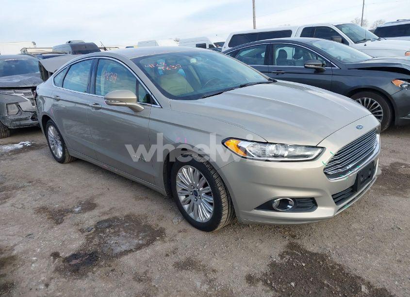 2015 Ford Fusion HYBRID SE (VIN 3FA6P0LU2FR265621) main photo