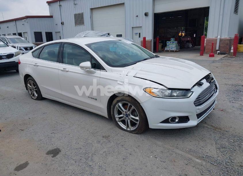 2015 Ford Fusion HYBRID SE (VIN 3FA6P0LU2FR305597) main photo