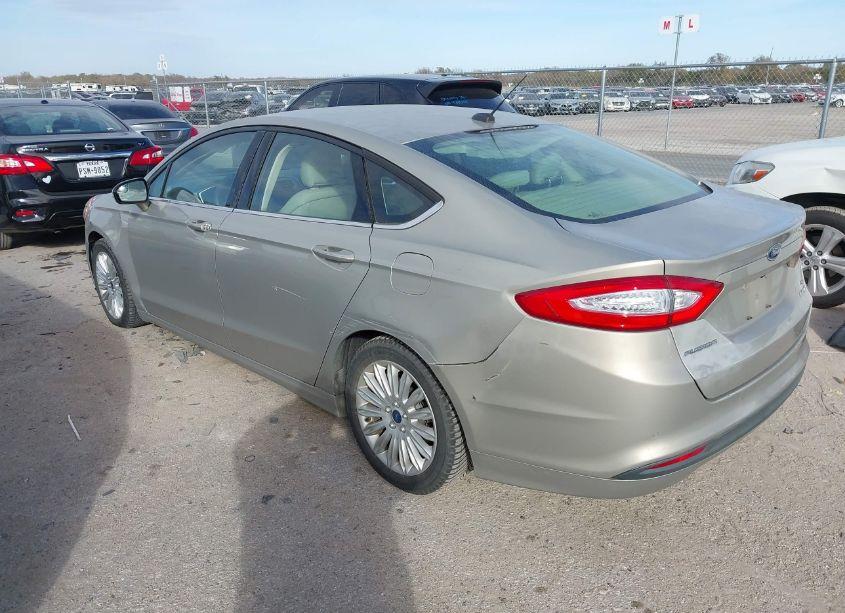 Photo 3 of 2015 Ford Fusion HYBRID SE (VIN 3FA6P0LU2FR308984)