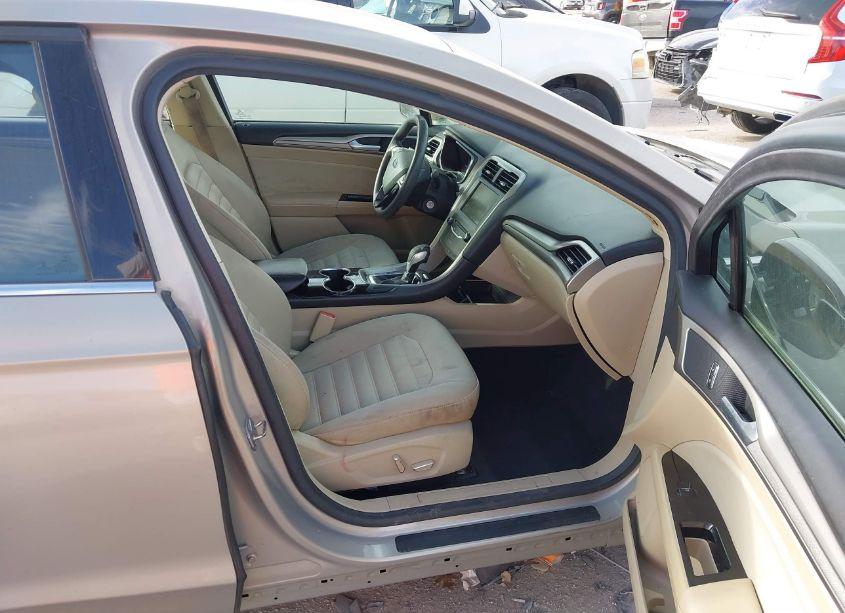 Photo 5 of 2015 Ford Fusion HYBRID SE (VIN 3FA6P0LU2FR308984)