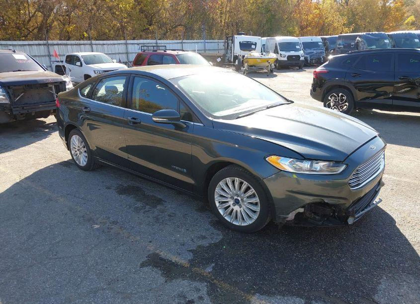 2016 Ford Fusion HYBRID SE (VIN 3FA6P0LU2GR123979) main photo