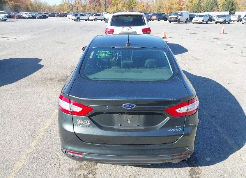 Photo 16 of 2016 Ford Fusion HYBRID SE (VIN 3FA6P0LU2GR123979)